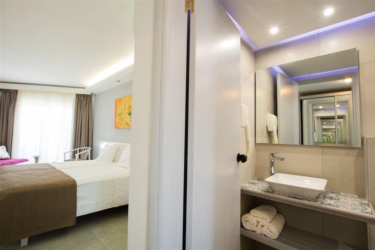 Miramare Bay Hotel Karpathos Extérieur photo
