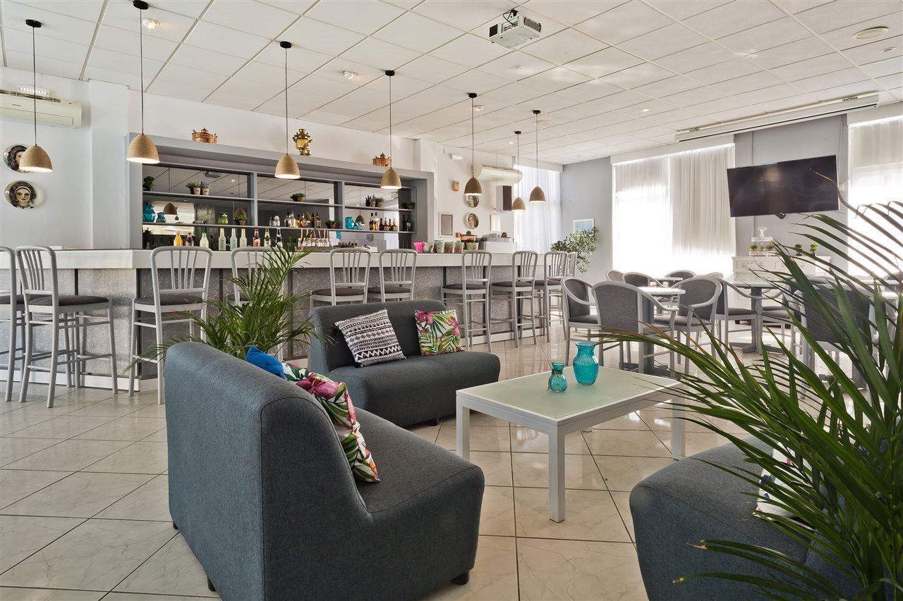 Miramare Bay Hotel Karpathos Extérieur photo
